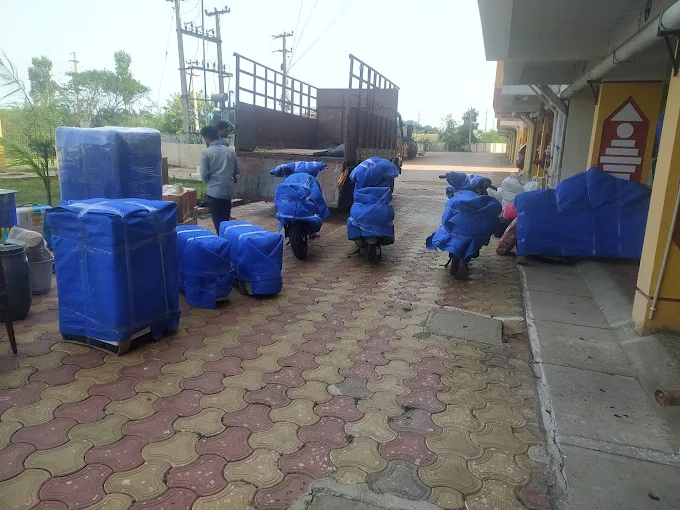 Professional home shifting and household goods loading by Speedline Movers in Berhampur