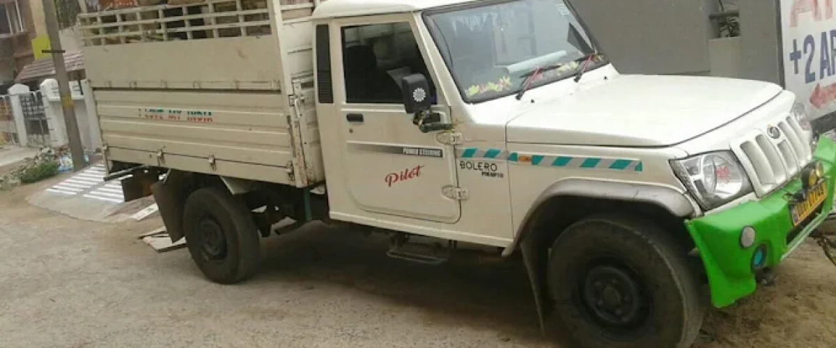 Safe loading and transportation of household goods by Speedline Movers in Bhubaneswar